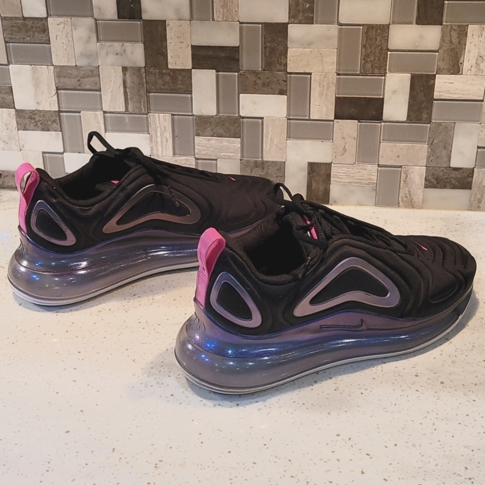 Nike Airmax shoe.